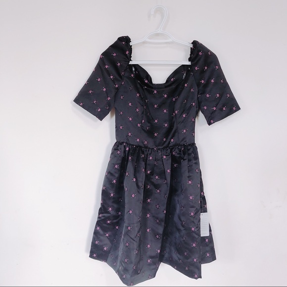 Gal Meets Glam Maude Daisy Satin Jacquard Dress - Picture 3 of 6